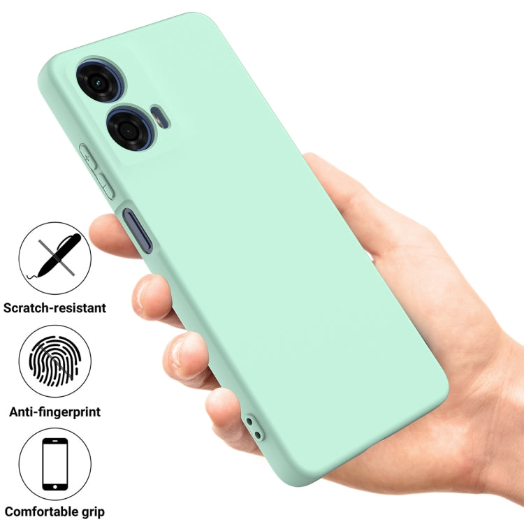 For Motorola Moto G04 / G24 Pure Color Liquid Silicone Shockproof Phone Case(Green) - Motorola Cases by buy2fix | Online Shopping UK | buy2fix